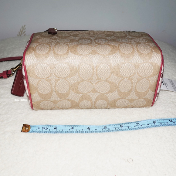 Coach Gingham Crossbody/Shoulder Bag 🎉Host Pick🎉 - Picture 4 of 6